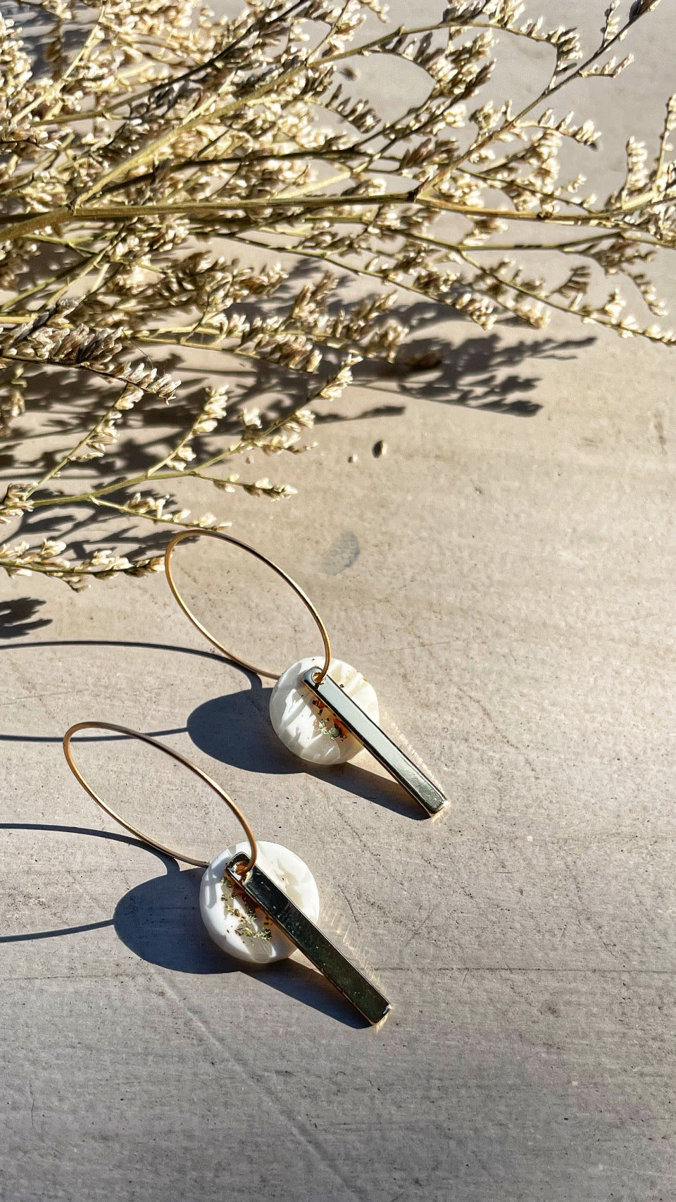 White round gold