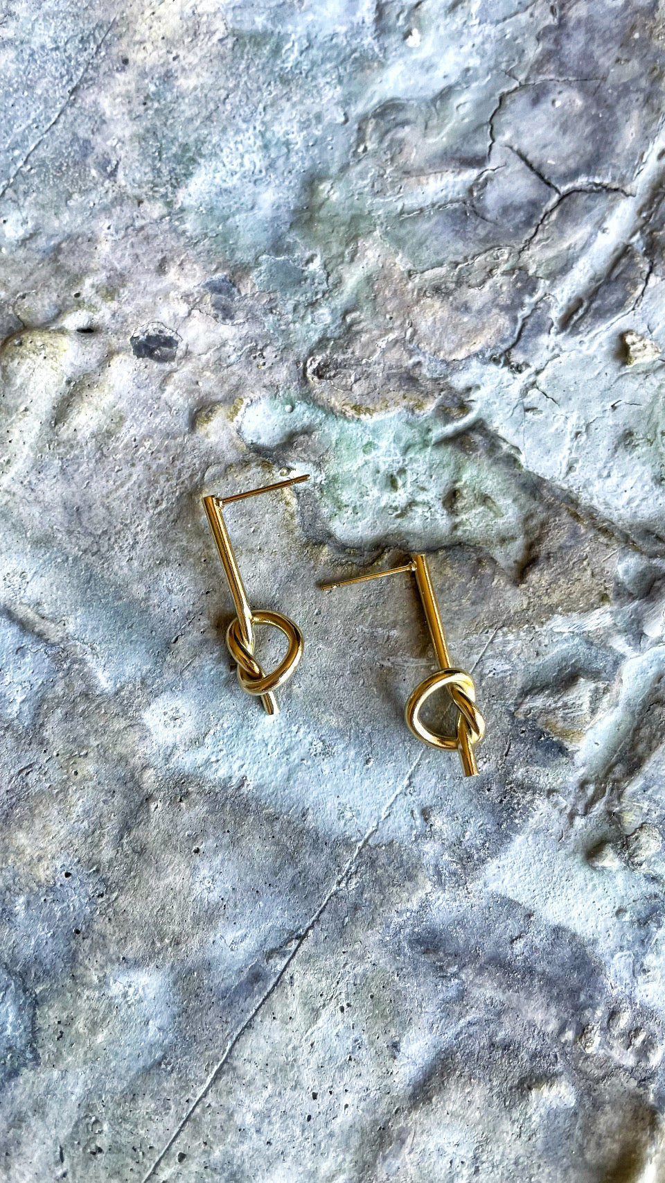 Knot gold