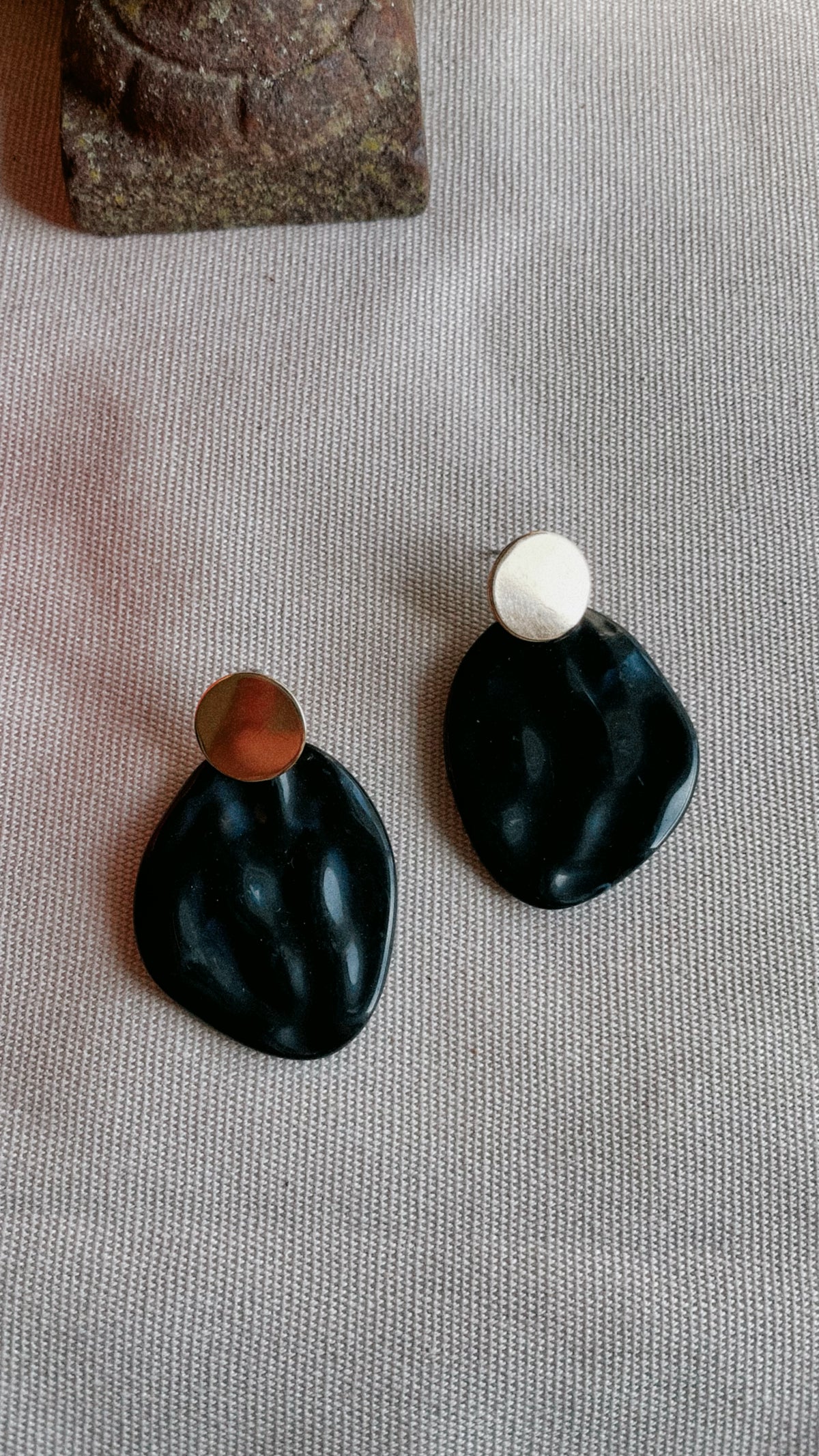 Black leafs