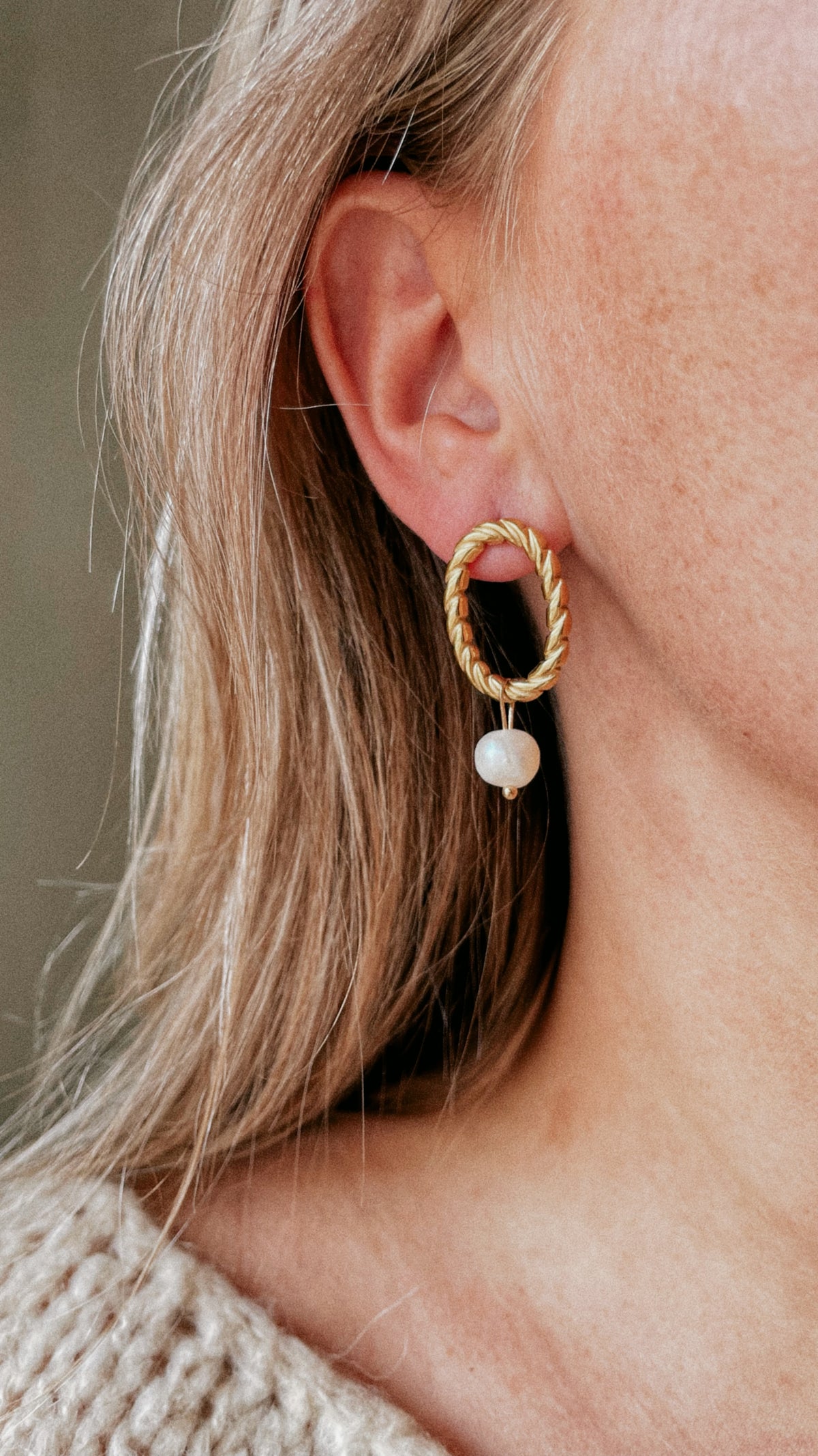 Oval pearls
