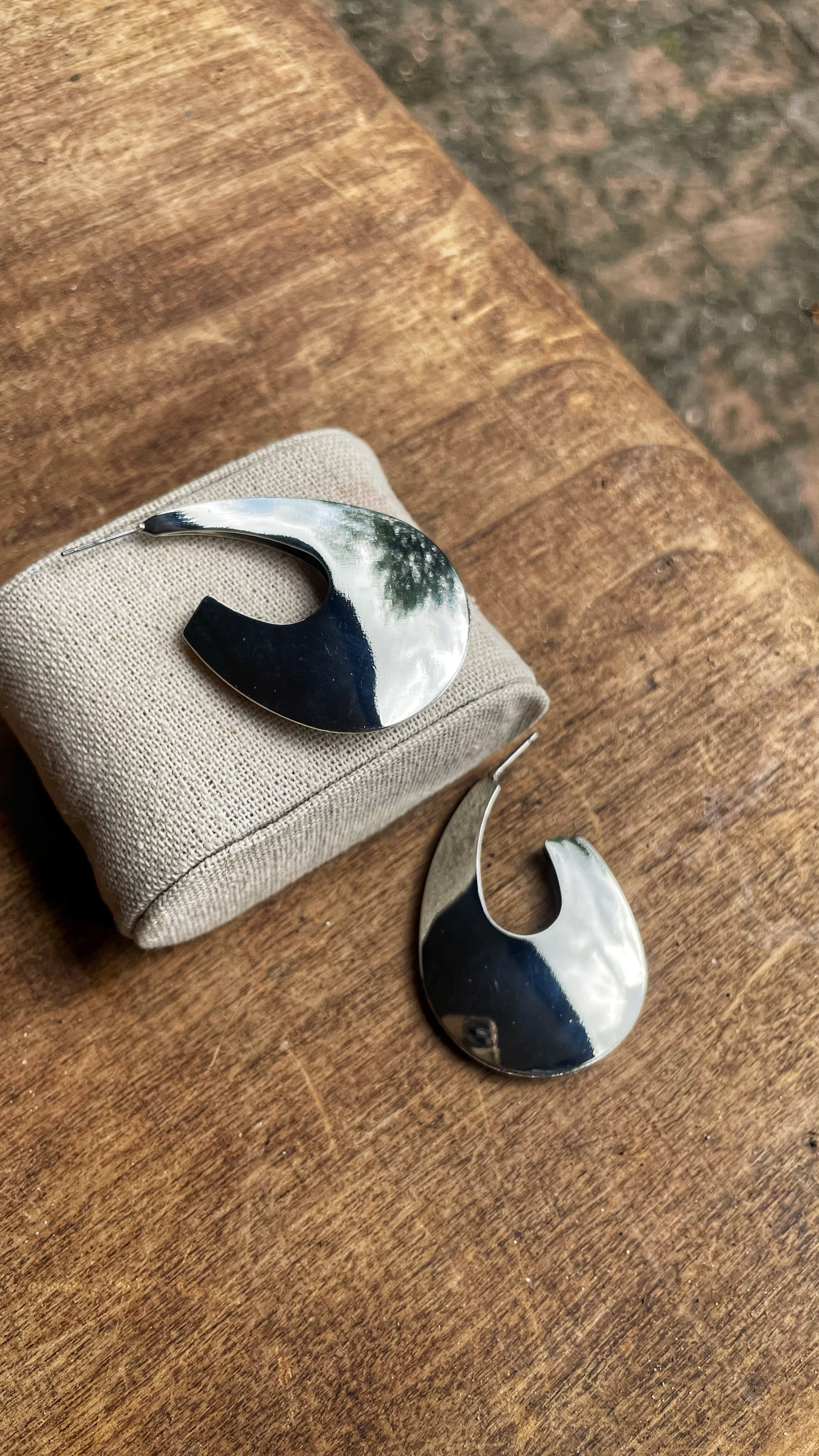 Essentials silver