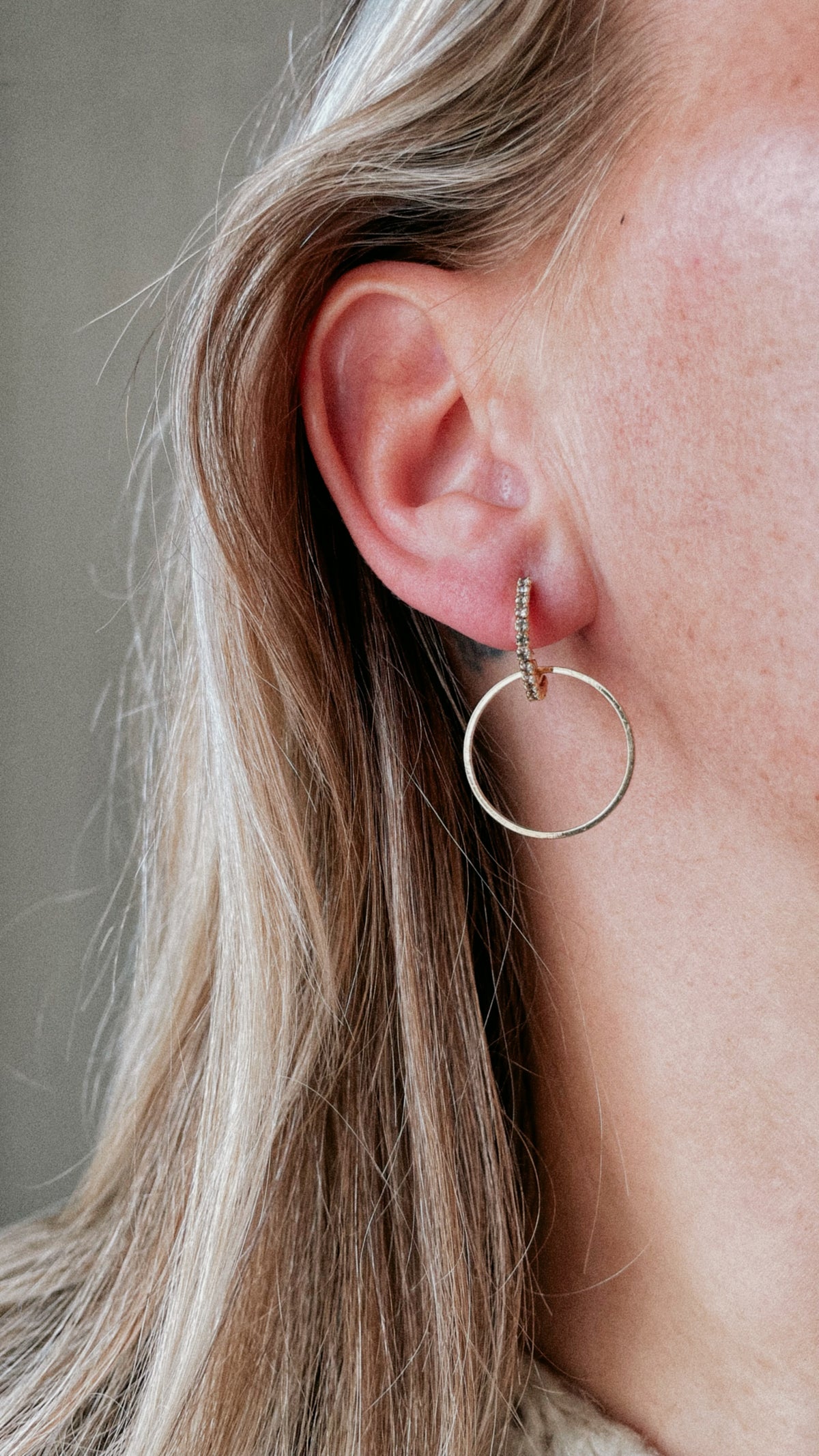 Circle in circle gold