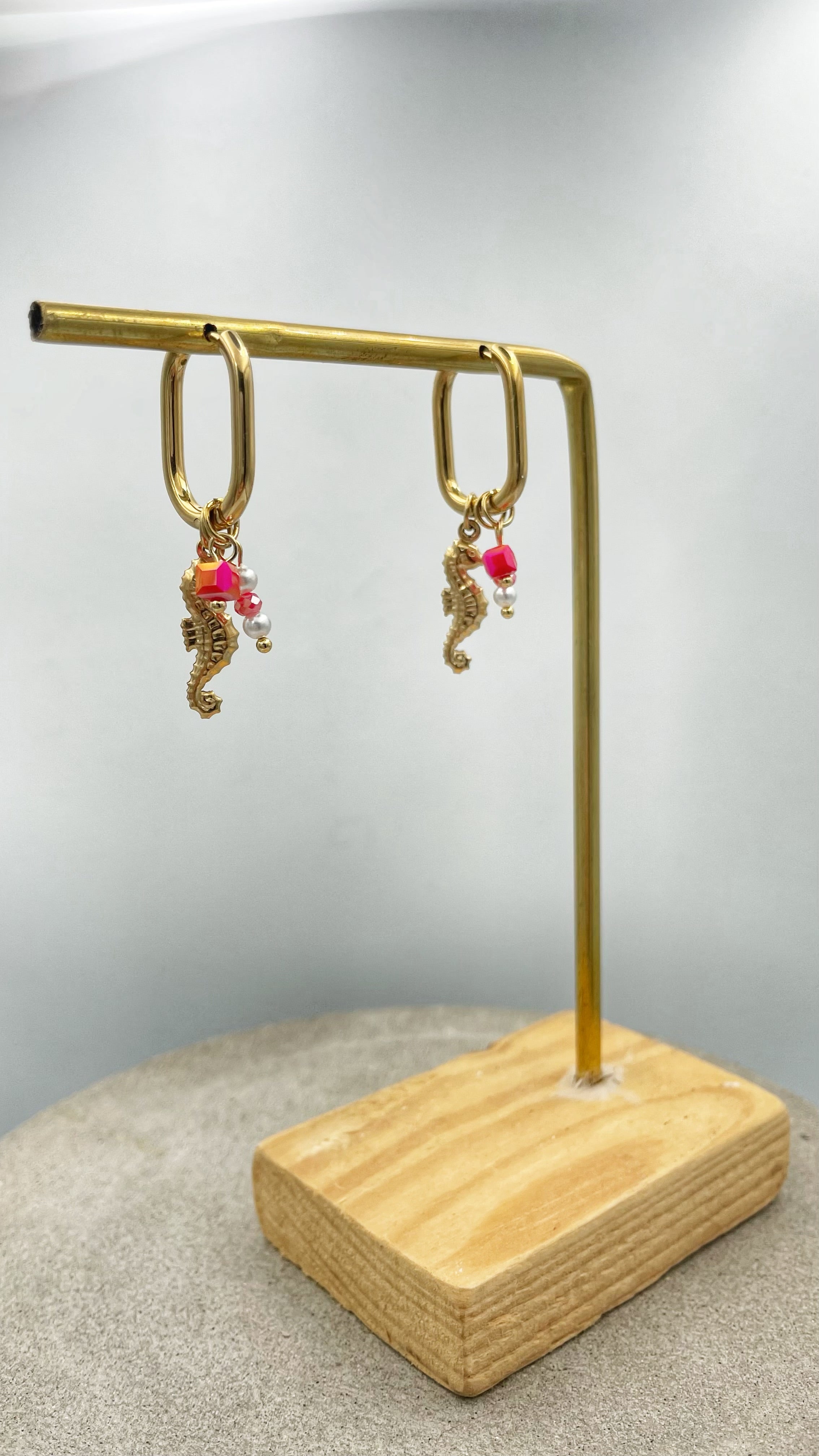 Sea horses and red