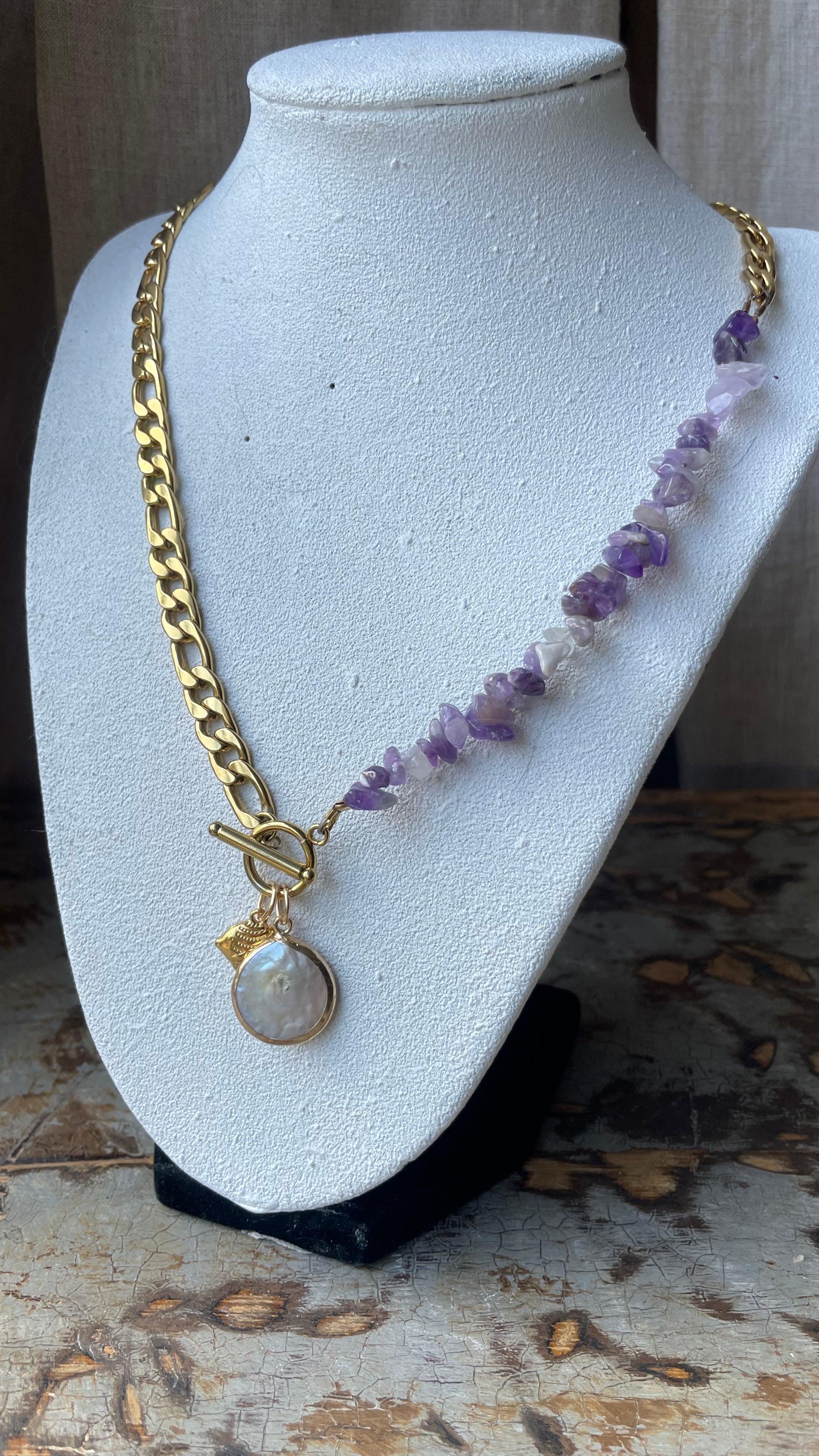 Lila summer necklace