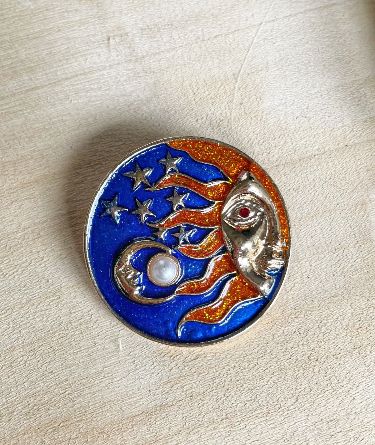 Sun & moon broche